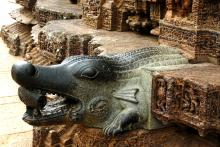 6-crocodile-carving Crocodile Carving